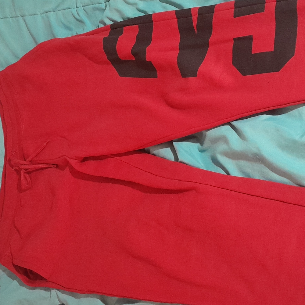 GAP red sweatsuit size large worn several times.